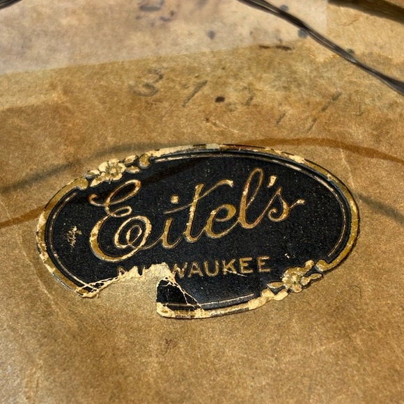 Vintage Hand Embroidery Oval Framed Needlepoint‎ Flowers Wall Hanging Set of 2 - Picture 5 of 8